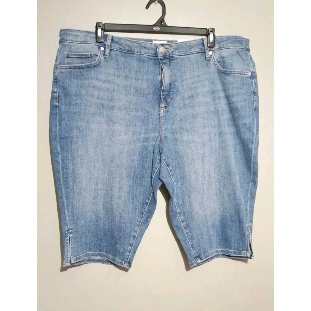 Sonoma Life+Style Women's‎ 24W Plus Size Capri Mid Rise Jeans Blue Med Wash